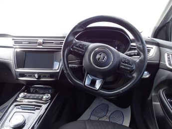 MG MG5 61.1kWh Excite Long Range Auto 5dr