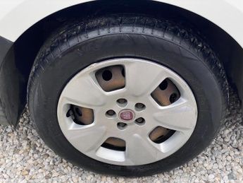 Fiat Doblo 1.3 JTD MultiJet 16v L1 H1 4dr