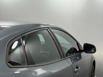 Volvo V40 1.5 T2 Momentum Nav Plus Auto Euro 6 (s/s) 5dr