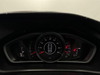 Volvo V40 1.5 T2 Momentum Nav Plus Auto Euro 6 (s/s) 5dr