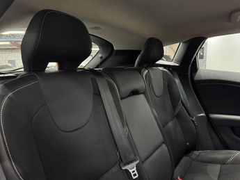 Volvo V40 1.5 T2 Momentum Nav Plus Auto Euro 6 (s/s) 5dr