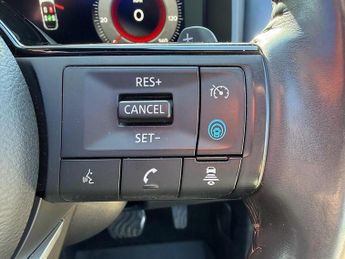 Nissan Qashqai 1.3 DIG-T MHEV Tekna+ SUV 5dr Petrol Hybrid XTRON Euro 6 (s/s) (