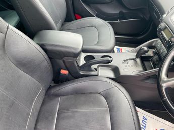 Hyundai ix35 2.0 CRDi Premium Auto 4WD Euro 5 5dr
