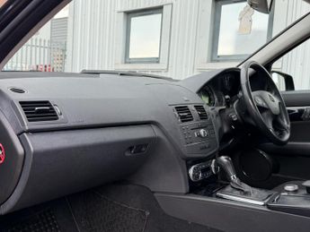Mercedes-Benz C Class 1.8 C180 BlueEfficiency Executive SE Auto Euro 5 4dr