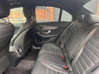 Mercedes-Benz C Class 2.0 C220d AMG Line (Premium) G-Tronic+ Euro 6 (s/s) 4dr