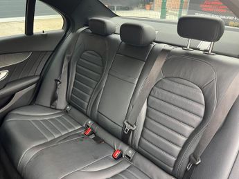 Mercedes-Benz C Class 2.0 C220d AMG Line (Premium) G-Tronic+ Euro 6 (s/s) 4dr