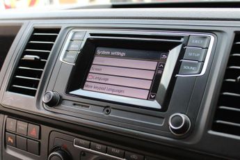 Volkswagen Transporter Shuttle 2.0 BiTDI BlueMotion Tech SE DSG FWD LWB Euro 6 (s/s) 5dr