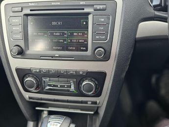 Skoda Octavia 1.9 TDI Elegance DSG Euro 4 5dr