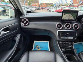 Mercedes-Benz A Class 2.1 A200d Sport (Premium) Hatchback 5dr Diesel 7G-DCT Euro 6 (s/