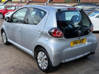 Toyota AYGO 1.0 VVT-i Ice Hatchback 5dr Petrol MultiMode Euro 5 (67 ps)