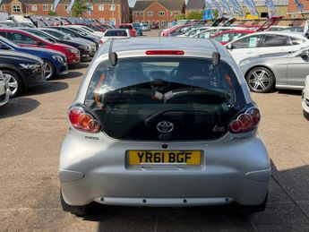 Toyota AYGO 1.0 VVT-i Ice Hatchback 5dr Petrol MultiMode Euro 5 (67 ps)