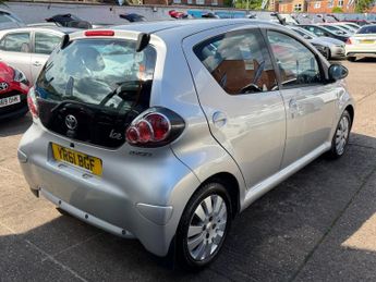 Toyota AYGO 1.0 VVT-i Ice Hatchback 5dr Petrol MultiMode Euro 5 (67 ps)
