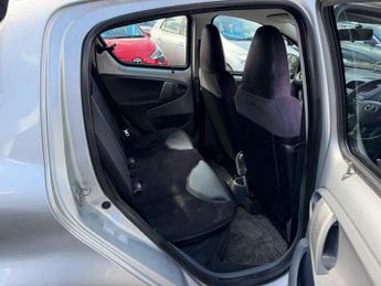Toyota AYGO 1.0 VVT-i Ice Hatchback 5dr Petrol MultiMode Euro 5 (67 ps)