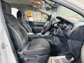 Peugeot 3008 1.6 e-HDi Active EGC Euro 5 (s/s) 5dr