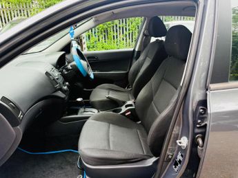 Hyundai i30 1.6 CRDi Comfort Auto Euro 4 5dr