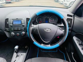 Hyundai i30 1.6 CRDi Comfort Auto Euro 4 5dr