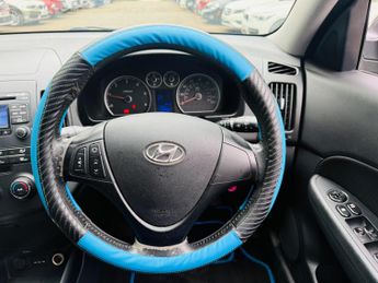 Hyundai i30 1.6 CRDi Comfort Auto Euro 4 5dr
