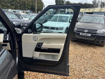 Land Rover Range Rover 4.4 SD V8 Autobiography Auto 4WD Euro 5 5dr