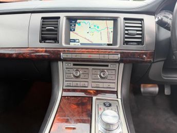 Jaguar XF 3.0d V6 Premium Luxury Auto Euro 5 4dr