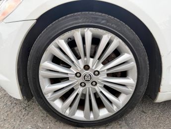 Jaguar XF 3.0d V6 Premium Luxury Auto Euro 5 4dr