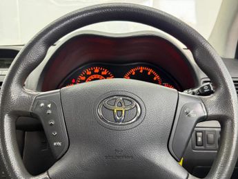 Toyota Avensis 1.8 VVT-i T3-S 5dr