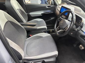 Volkswagen ID.3 Pro Performance 58kWh Family Auto 5dr