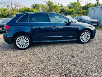 Audi A3 1.4 TFSI e-tron Sportback e-S Tronic Euro 6 5dr 8.8kWh