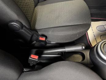 Ford Fusion 1.4 2 Durashift EST 5dr