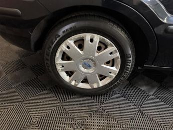 Ford Fusion 1.4 2 Durashift EST 5dr
