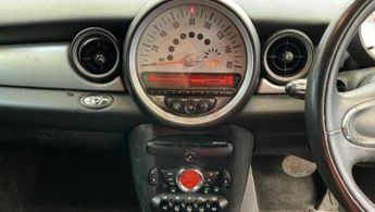 MINI Convertible 1.6 One Steptronic Euro 5 2dr