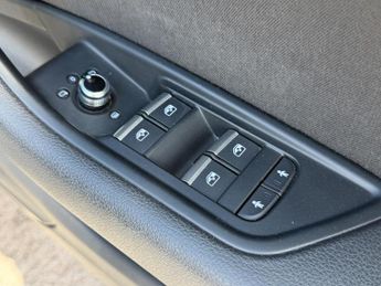 Audi A4 Avant 2.0 TDI ultra Sport S Tronic Euro 6 (s/s) 5dr