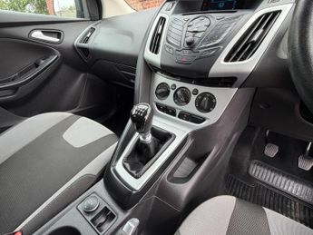Ford Focus 1.0T EcoBoost Zetec Euro 5 (s/s) 5dr