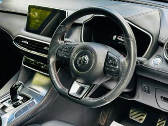 MG MG HS 1.5 T-GDI 16.6kWh Exclusive SUV 5dr Petrol Plug-in Hybrid Auto E