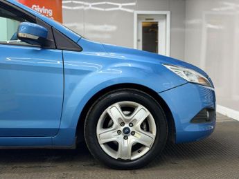 Ford Focus 1.6 Zetec 5dr