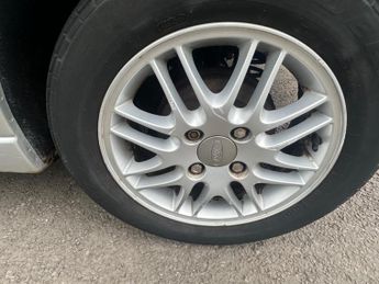Ford Focus 1.8i 16v LX 5dr (sun roof)