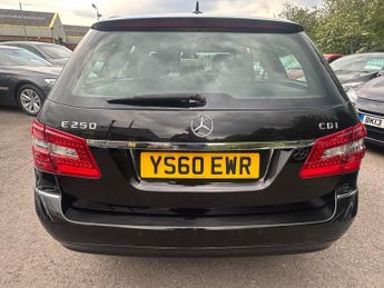 Mercedes-Benz E Class 2.1 E250 CDI BlueEfficiency Avantgarde Tiptronic Euro 5 5dr