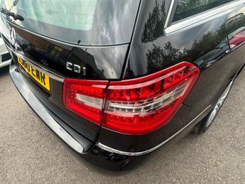 Mercedes-Benz E Class 2.1 E250 CDI BlueEfficiency Avantgarde Tiptronic Euro 5 5dr