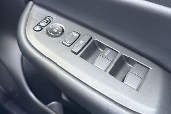 Honda Jazz 1.5 i-MMD SR eCVT
