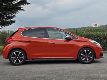 Peugeot 208 1.2 PureTech Allure Hatchback 5dr Petrol Manual Euro 6 (s/s) (11