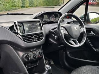 Peugeot 208 1.2 PureTech Allure Hatchback 5dr Petrol Manual Euro 6 (s/s) (11