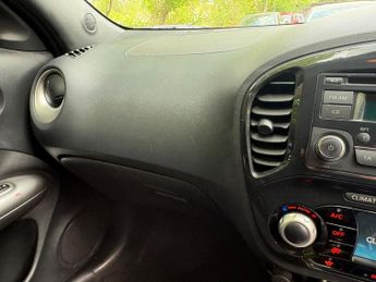 Nissan Juke 1.6 Acenta CVT Euro 5 5dr