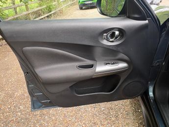Nissan Juke 1.6 Acenta CVT Euro 5 5dr