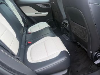 Jaguar F-PACE 2.0 D180 R-Sport Auto AWD Euro 6 (s/s) 5dr
