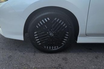Nissan Leaf 110kW N-Connecta 39kWh 5dr Auto