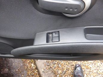 Nissan Micra 1.2 16v n-tec 5dr