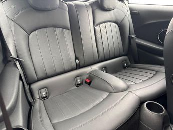 MINI Hatch 2.0 Cooper S Exclusive Steptronic Euro 6 (s/s) 3dr