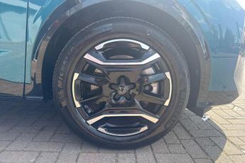 Peugeot E-3008 73kWh GT SUV 5dr Electric Auto (210 ps)