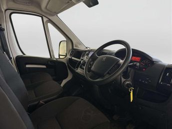 Peugeot Boxer 2.2 BlueHDi 333 Professional Panel Van 5dr Diesel Manual L1 H1 E