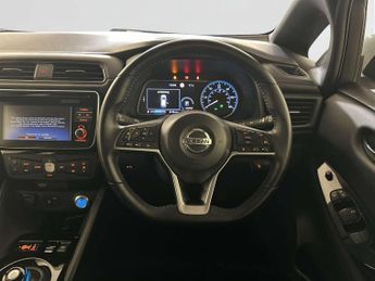 Nissan Leaf 40kWh Acenta Hatchback 5dr Electric Auto (150 ps)