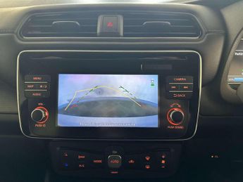 Nissan Leaf 40kWh Acenta Hatchback 5dr Electric Auto (150 ps)